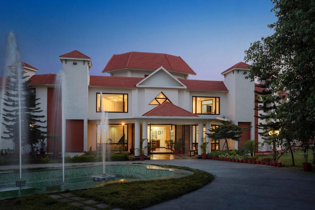 Naturoville Wellness Resort Rishikesh - Surrounded By Nature, Rooted In Wellness Doiwala Bagian luar foto